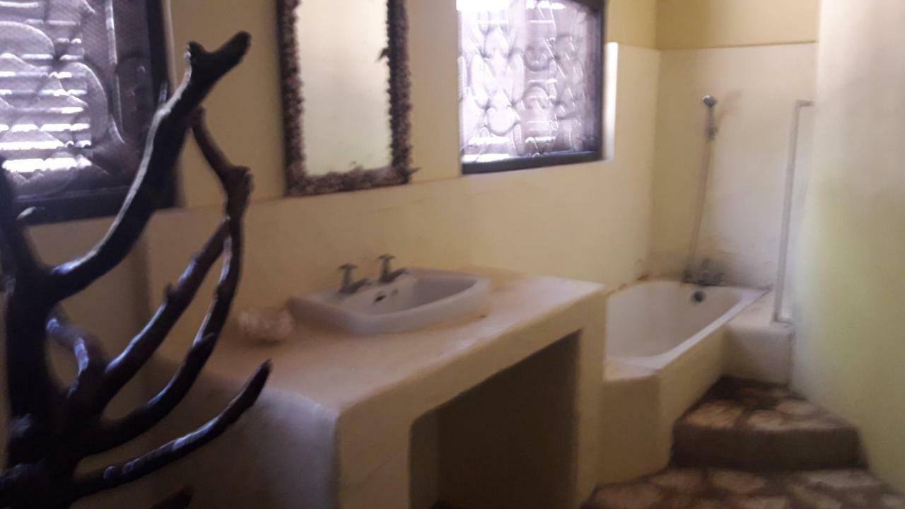 Bed and Breakfast Kiloran Funzi House Екстер'єр фото